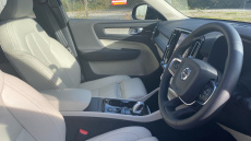 Volvo XC40 2.0 B4P Ultimate Dark 5dr Auto Petrol Estate